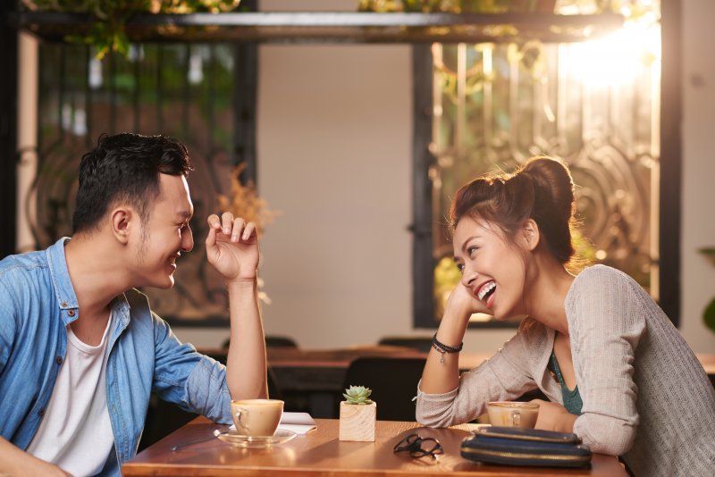 Couple on a date while wearing Invisalign